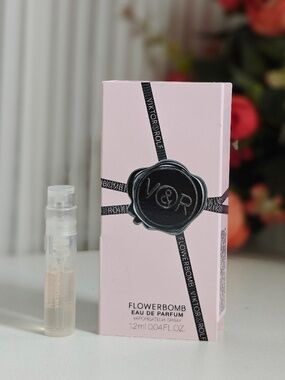 New Viktor Rolf Flowerbomb EDP 0.04 oz 1.2 ml Sample Spray